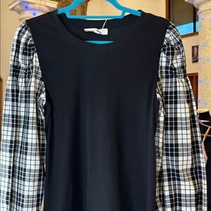 Black Ribbed Knit Top With Check Sleeves